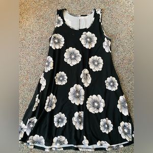 Sunnyvale sleeveless A-line dress with pockets!!